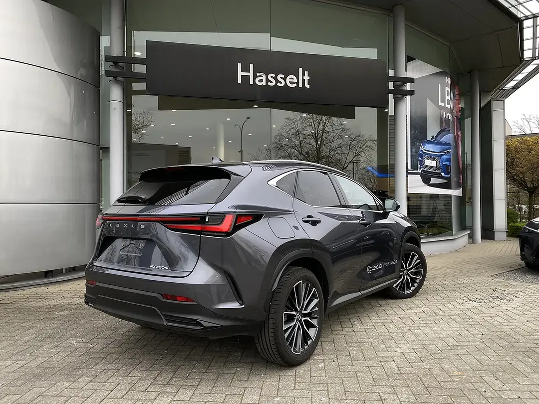 Lexus NX 450h+ - Thumbnail 2