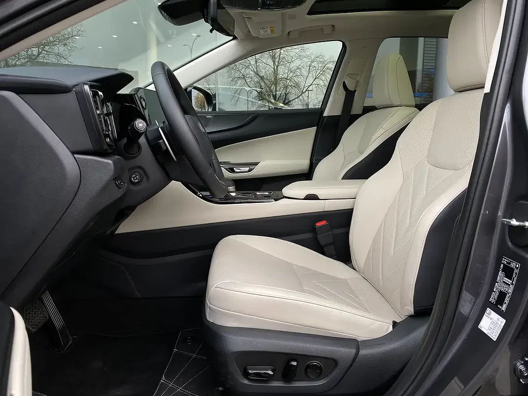 Lexus NX 450h+ - Thumbnail 7