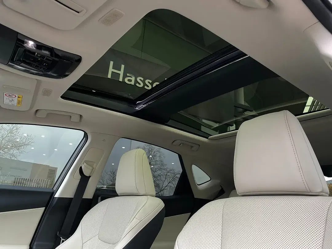 Lexus NX 450h+ - Thumbnail 9