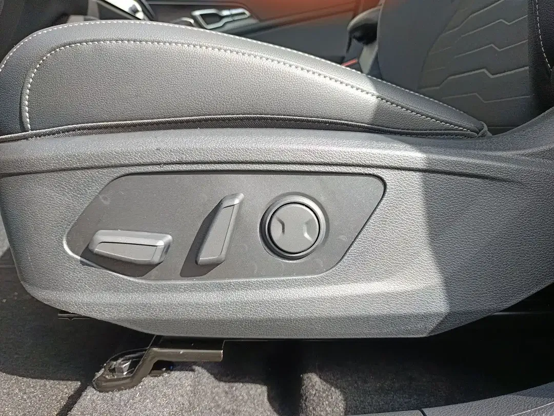 Kia Sportage - Thumbnail 8