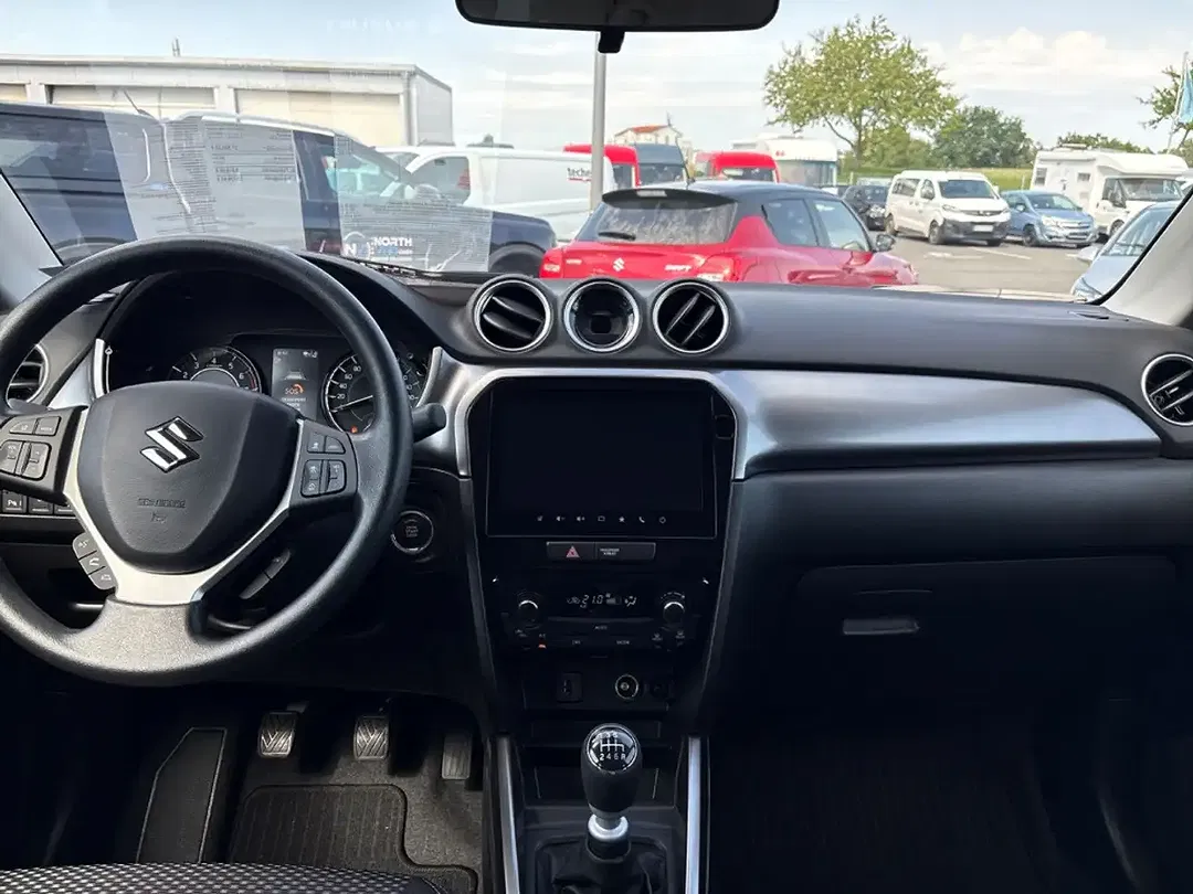Suzuki Vitara - Thumbnail 11