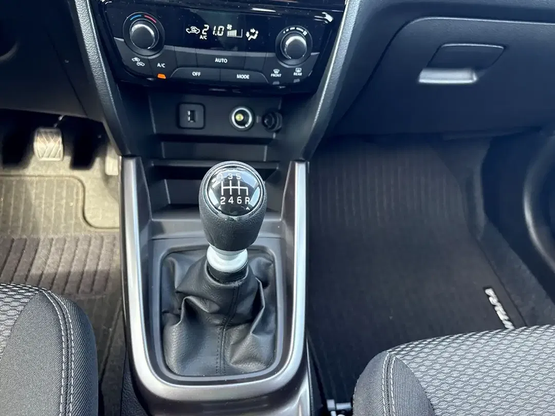 Suzuki Vitara - Thumbnail 15