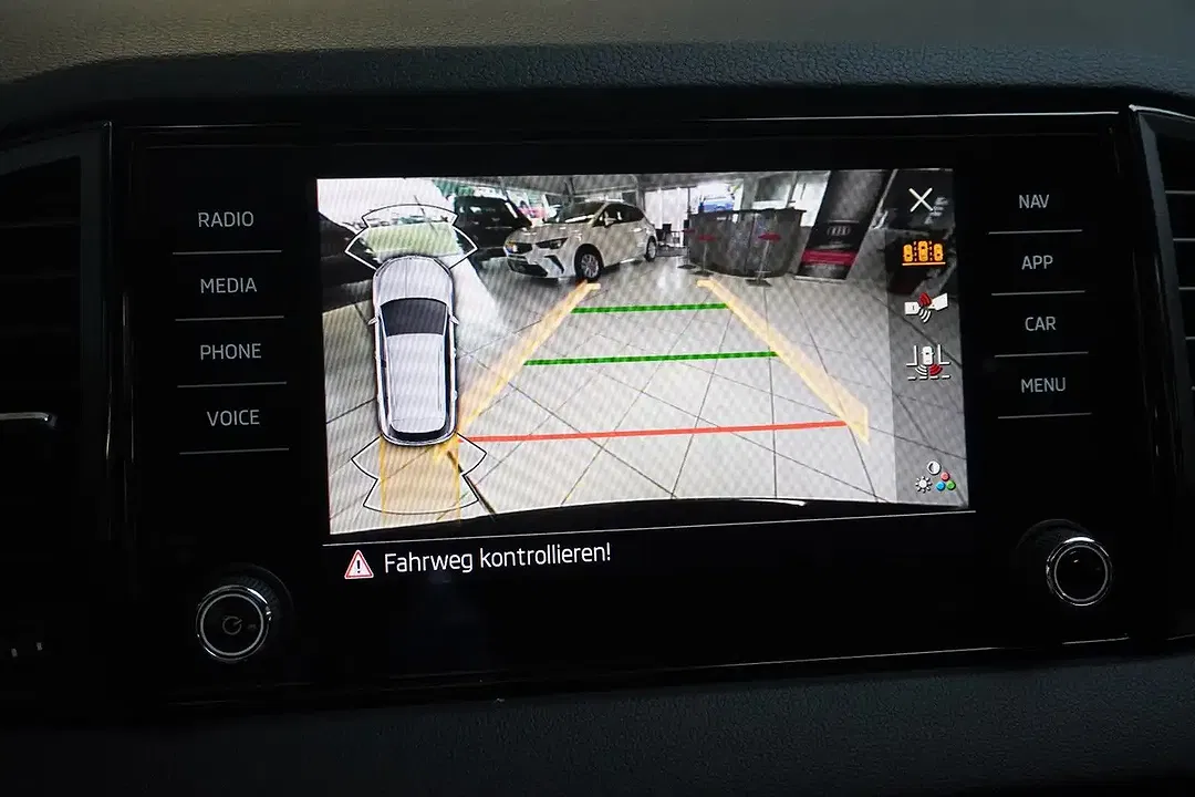 Skoda Karoq - Thumbnail 14