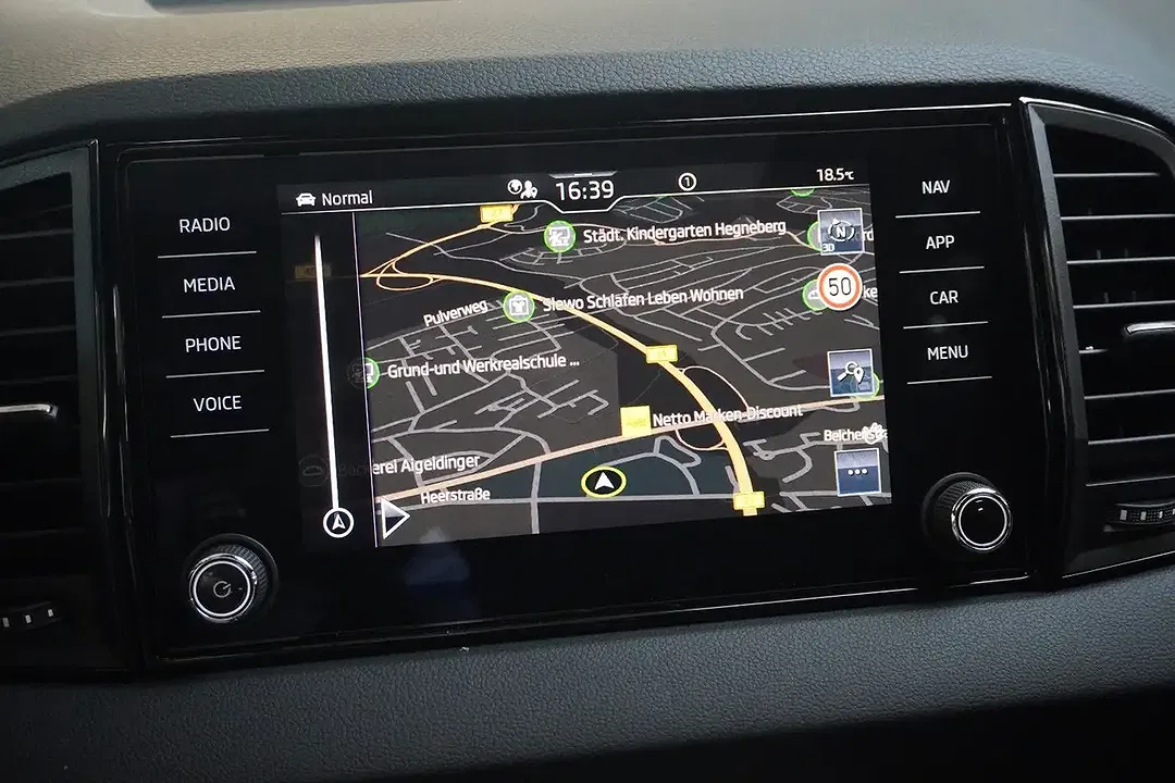 Skoda Karoq - Thumbnail 15