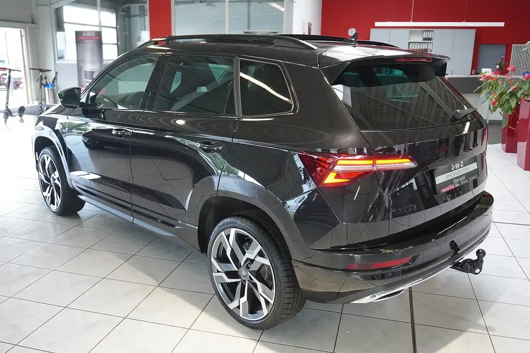 Skoda Karoq - Thumbnail 4