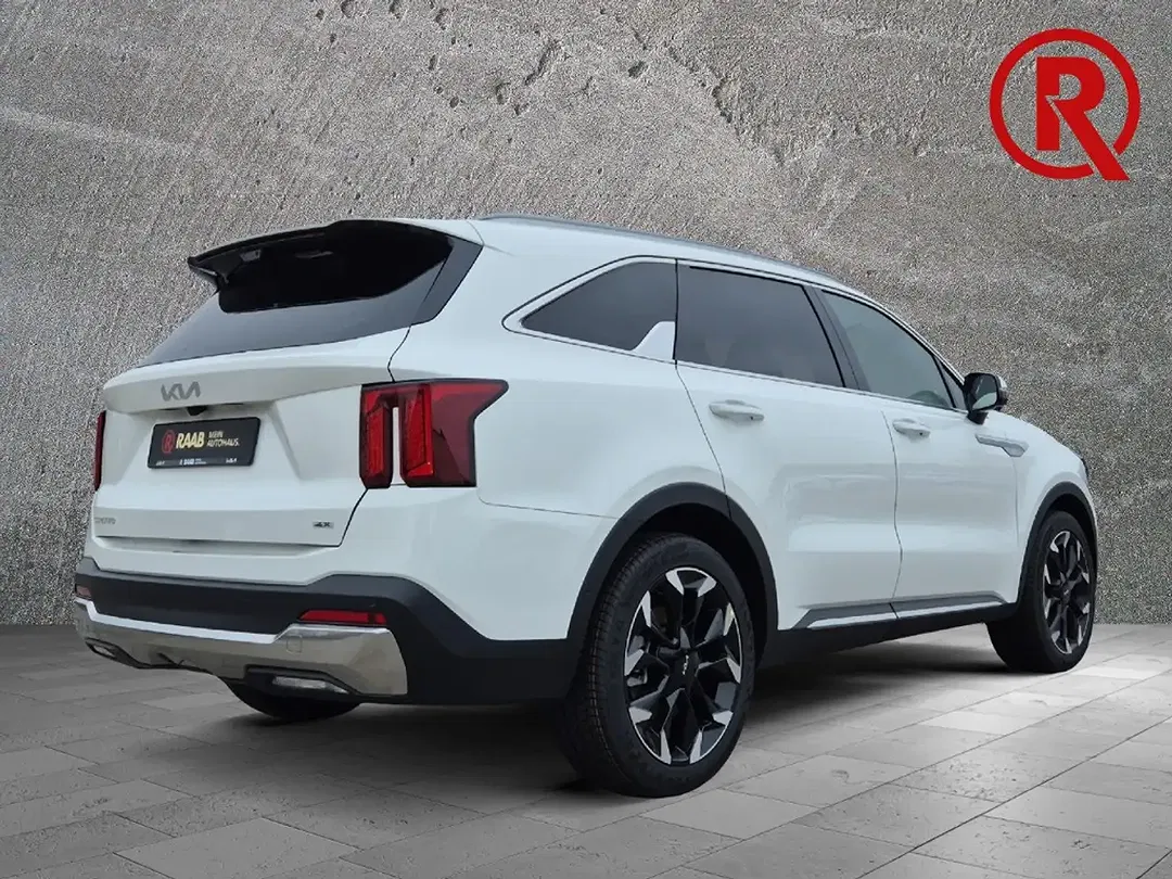 Kia Sorento - Thumbnail 6