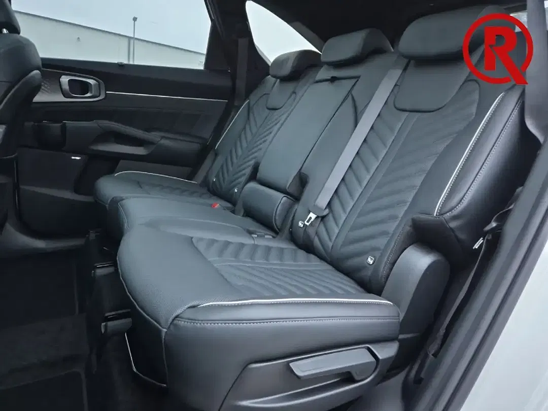 Kia Sorento - Thumbnail 9