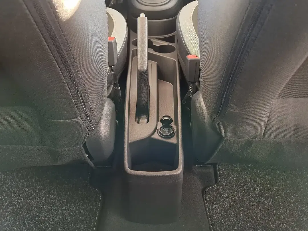 Hyundai i10 - Thumbnail 13