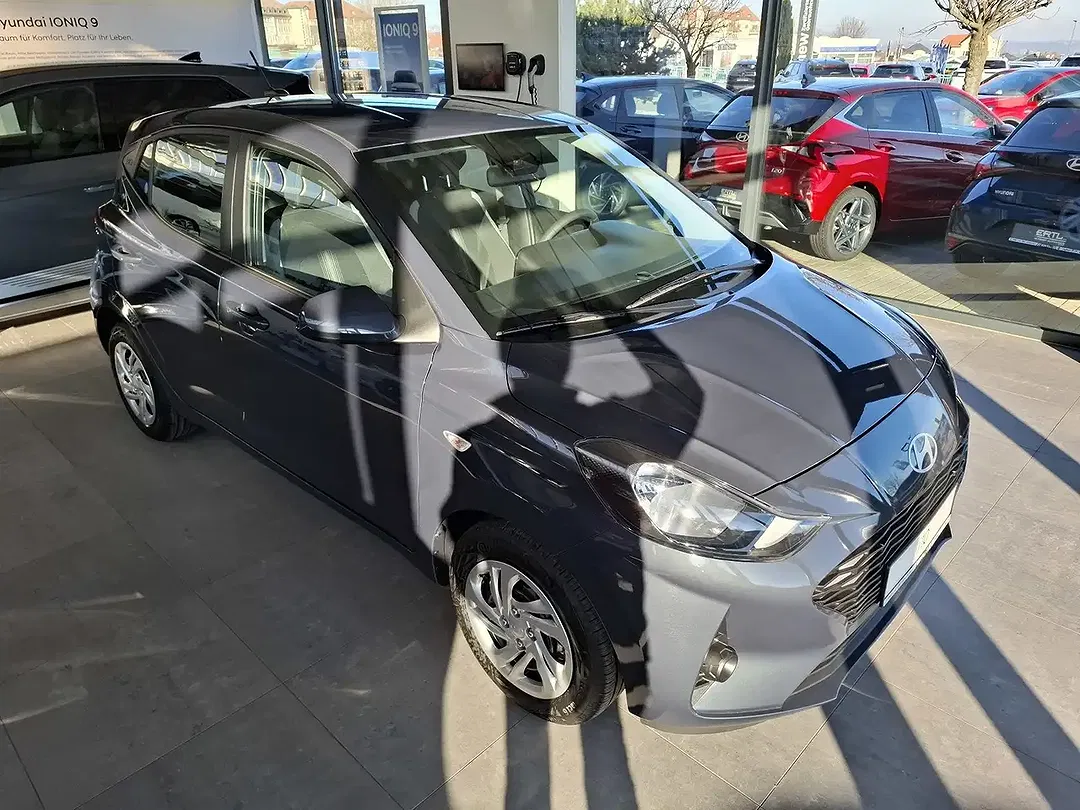 Hyundai i10 - Thumbnail 3