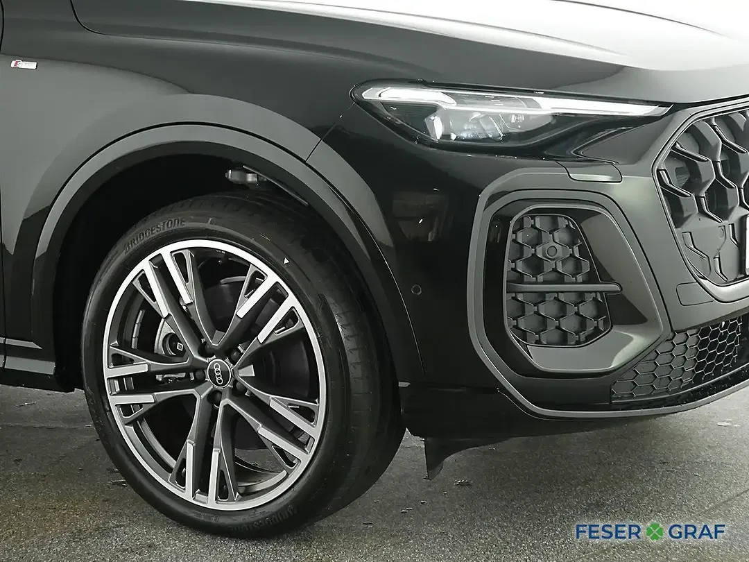 Audi Q5 - Thumbnail 11