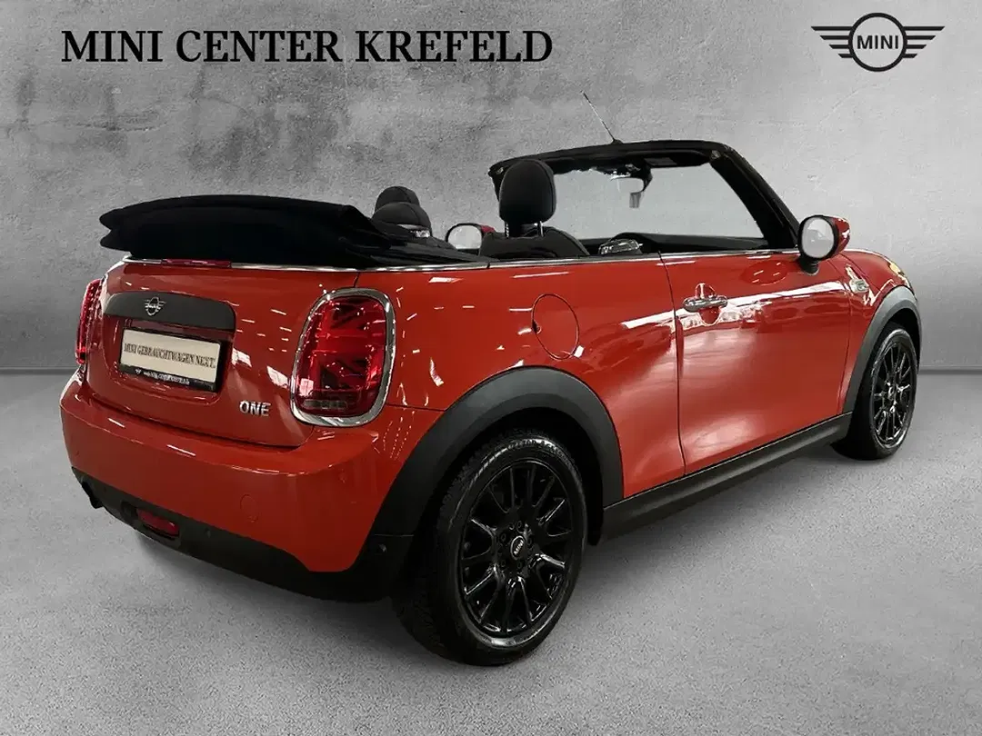 MINI One Cabrio - Thumbnail 2