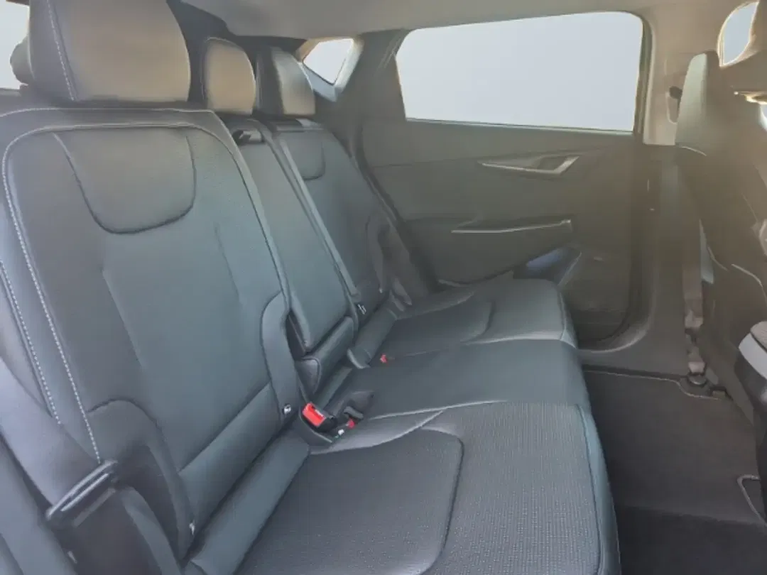 Kia EV6 - Thumbnail 12