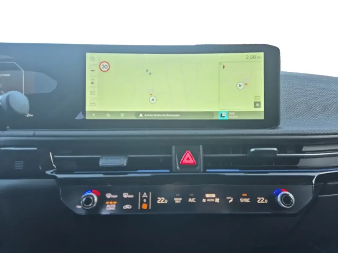 Kia EV6 - Thumbnail 14