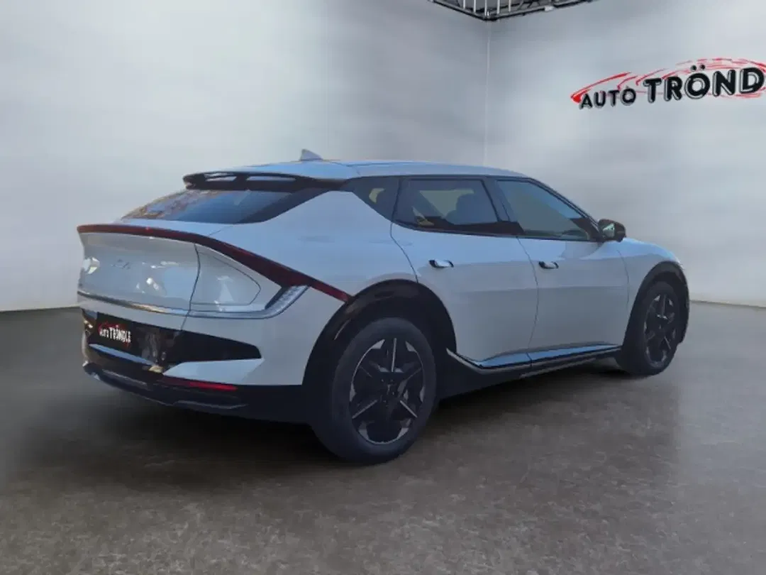 Kia EV6 - Thumbnail 4
