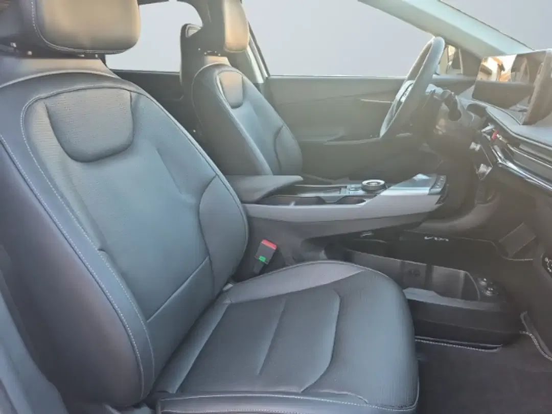 Kia EV6 - Thumbnail 9