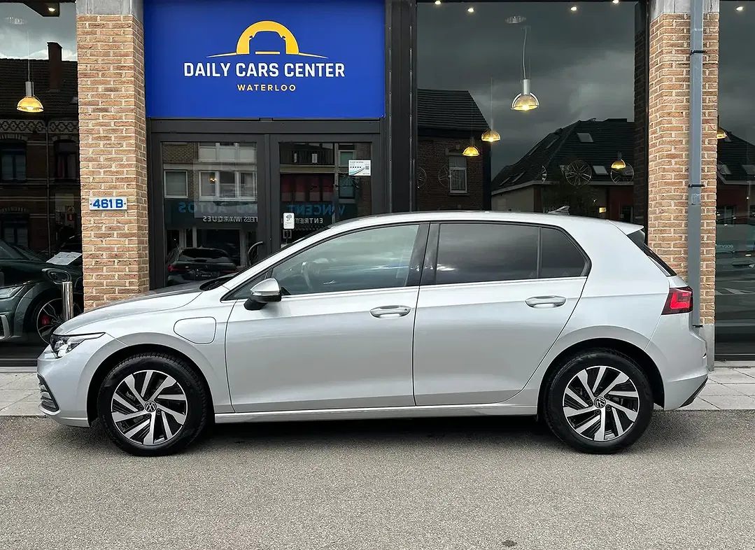 Volkswagen Golf - Thumbnail 2