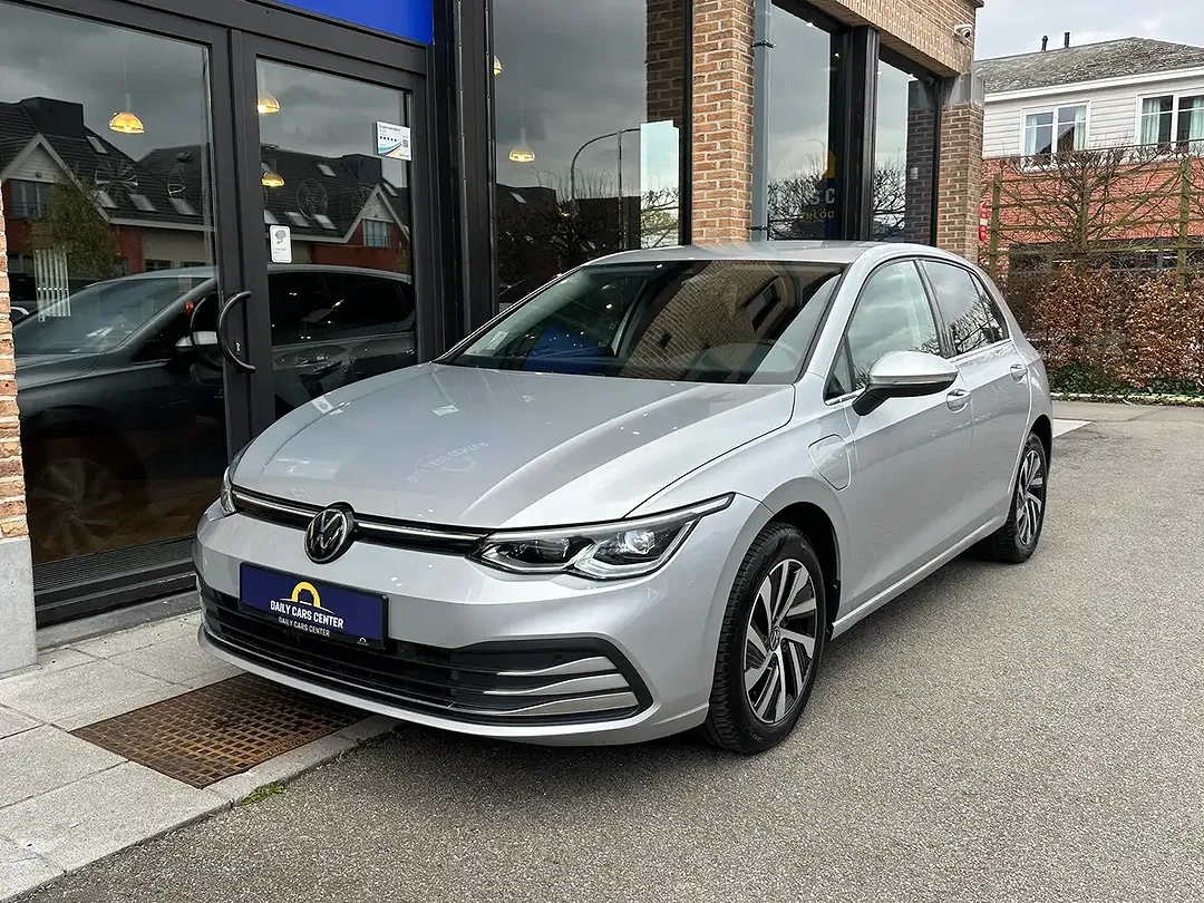 Volkswagen Golf - Thumbnail 3