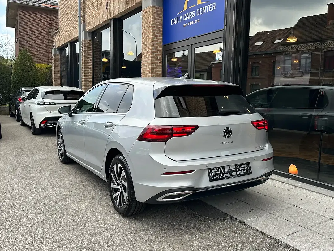 Volkswagen Golf - Thumbnail 5