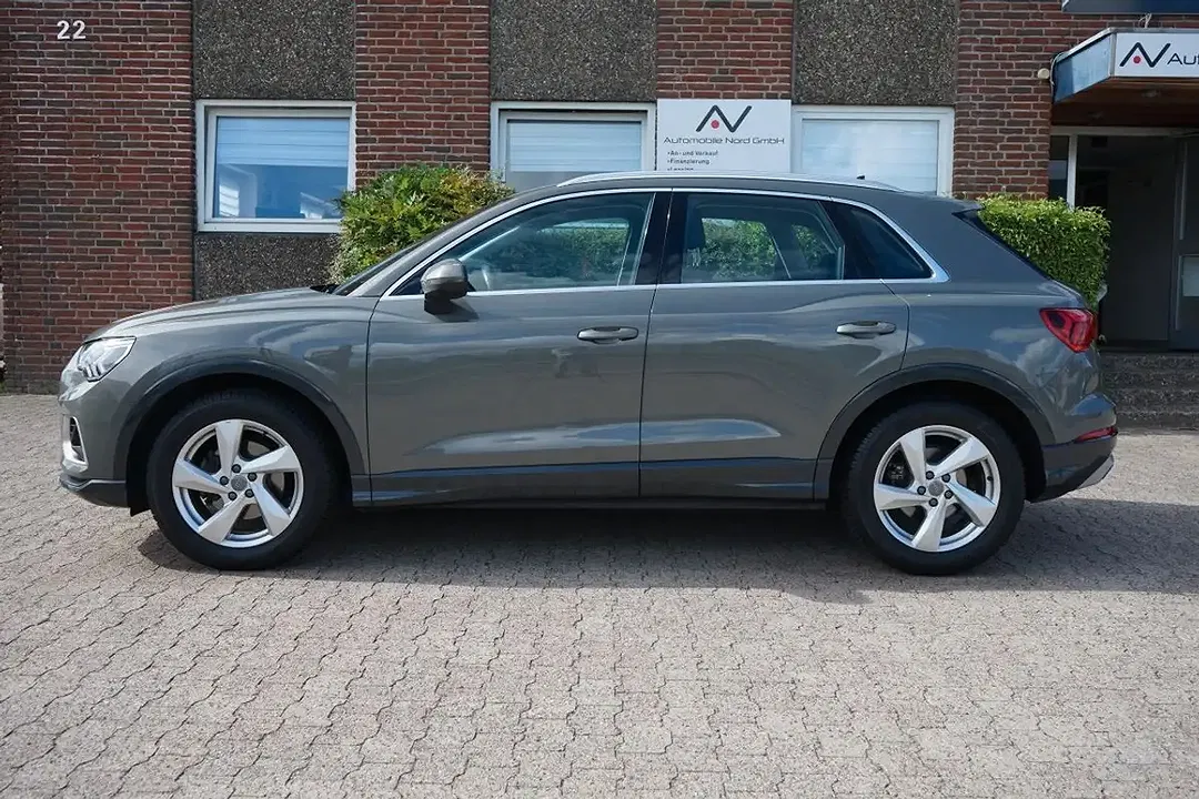 Audi Q3 - Thumbnail 6