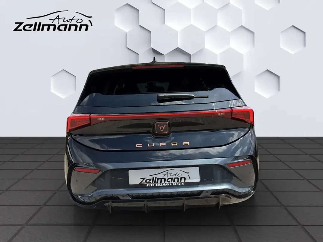 CUPRA Born - Thumbnail 5