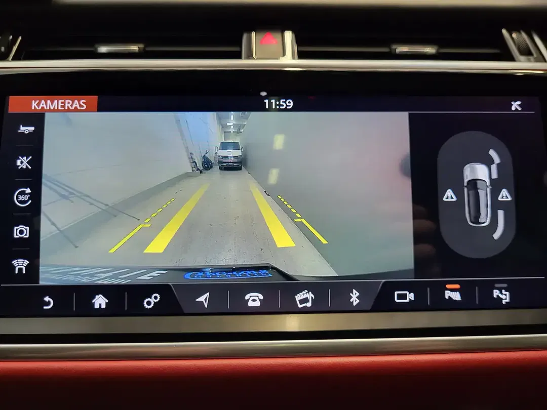 Land Rover Range Rover Velar - Thumbnail 13