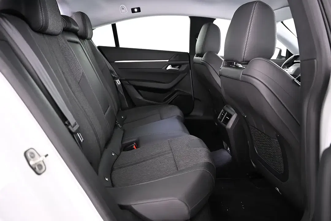 Peugeot 508 - Thumbnail 36