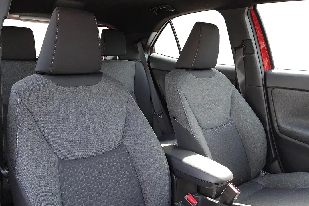 Toyota Yaris Cross - Thumbnail 8
