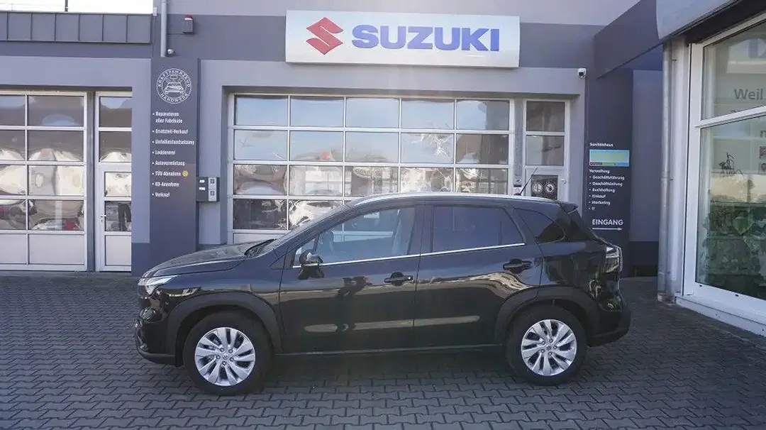 Suzuki S-Cross - Thumbnail 3