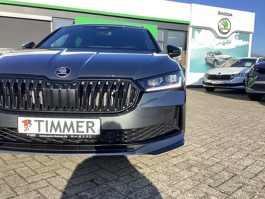 Skoda Superb - Thumbnail 4