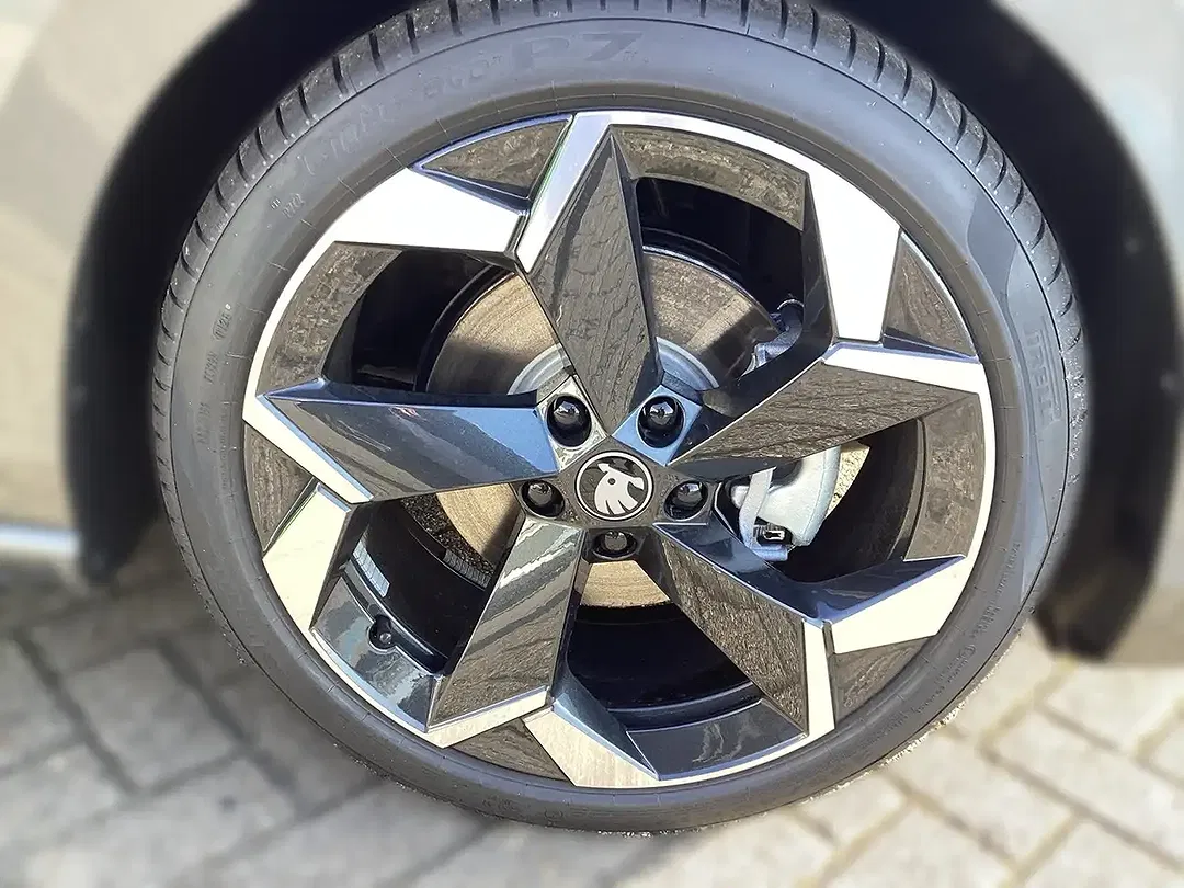 Skoda Superb - Thumbnail 5