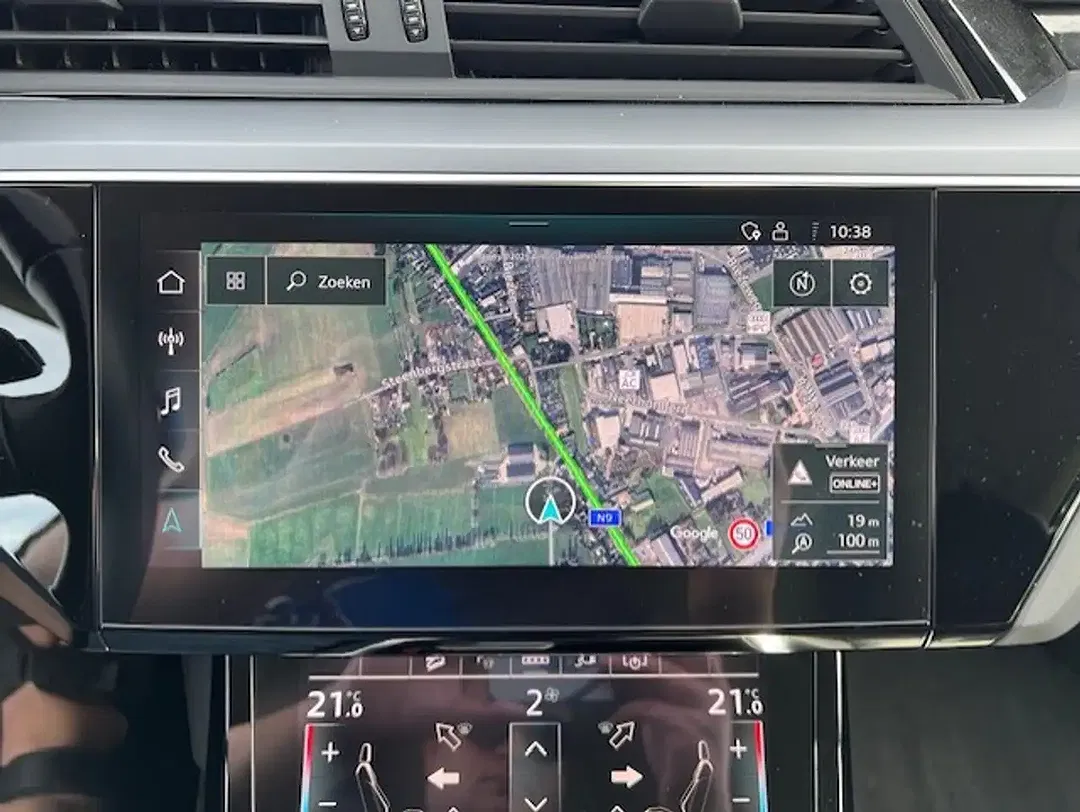 Audi Q8 e-tron - Thumbnail 11