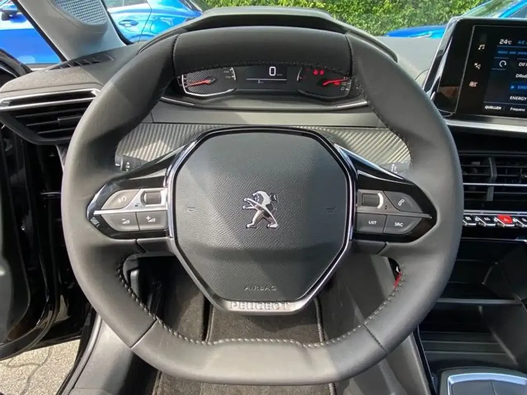 Peugeot 208 - Thumbnail 13