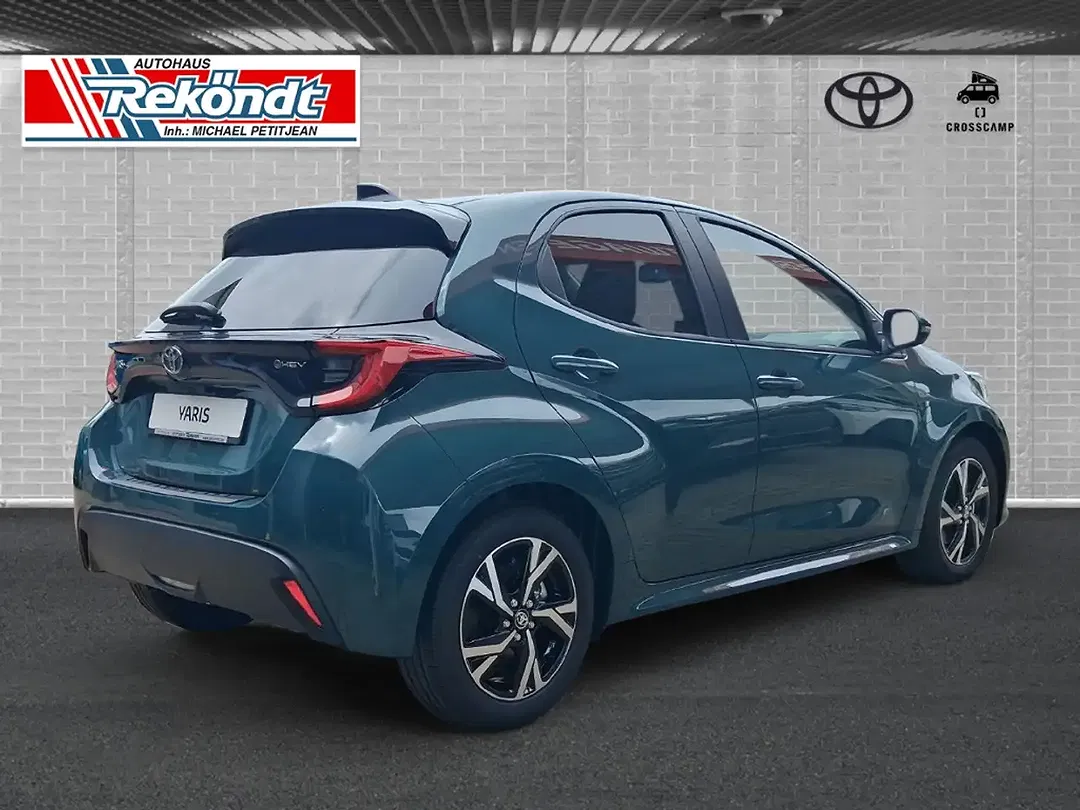 Toyota Yaris - Thumbnail 2