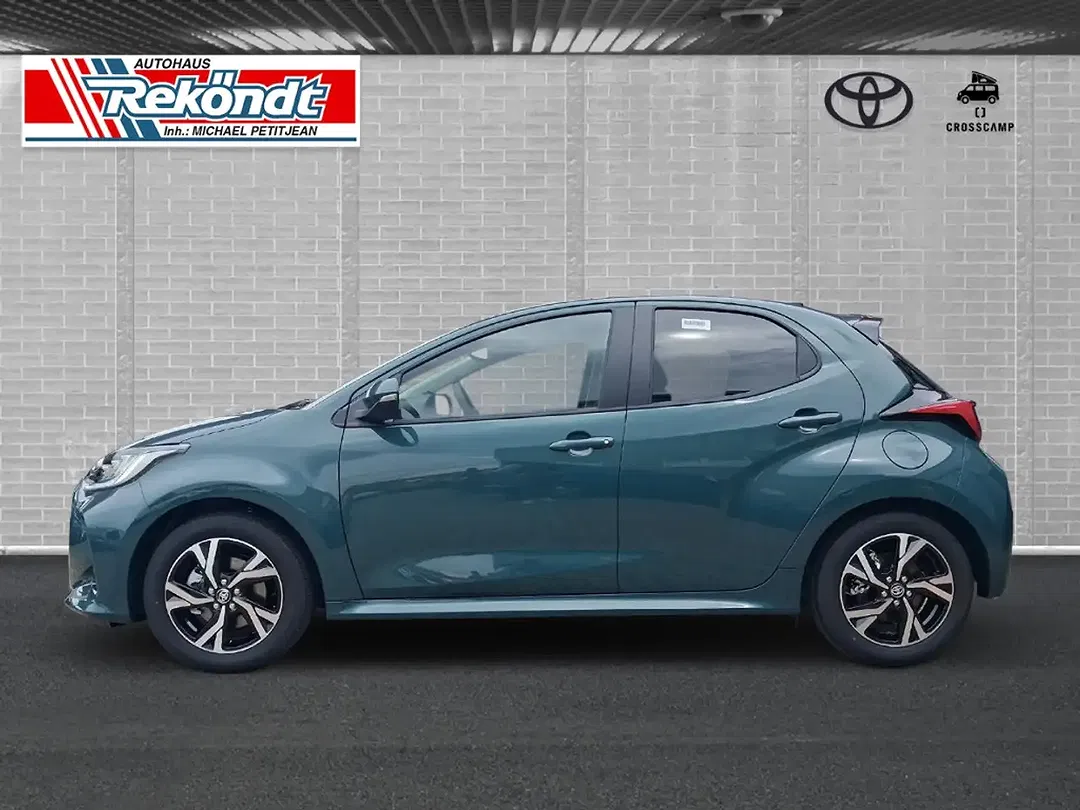 Toyota Yaris - Thumbnail 3