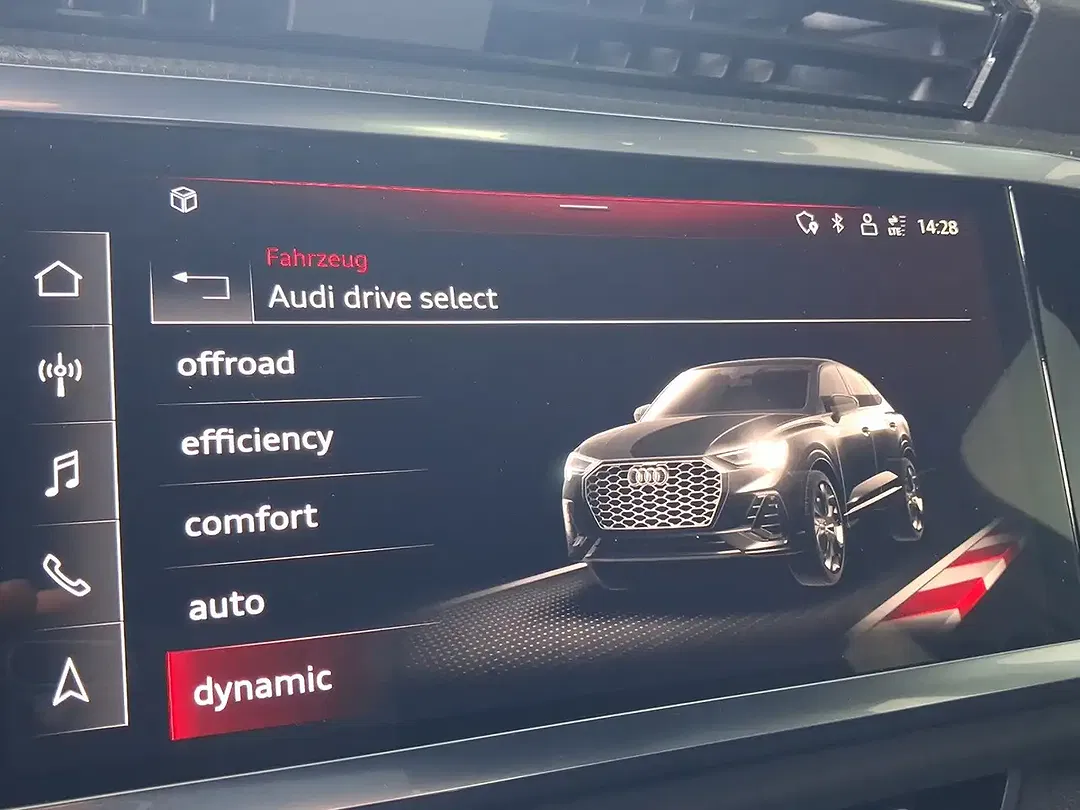 Audi Q3 - Thumbnail 13