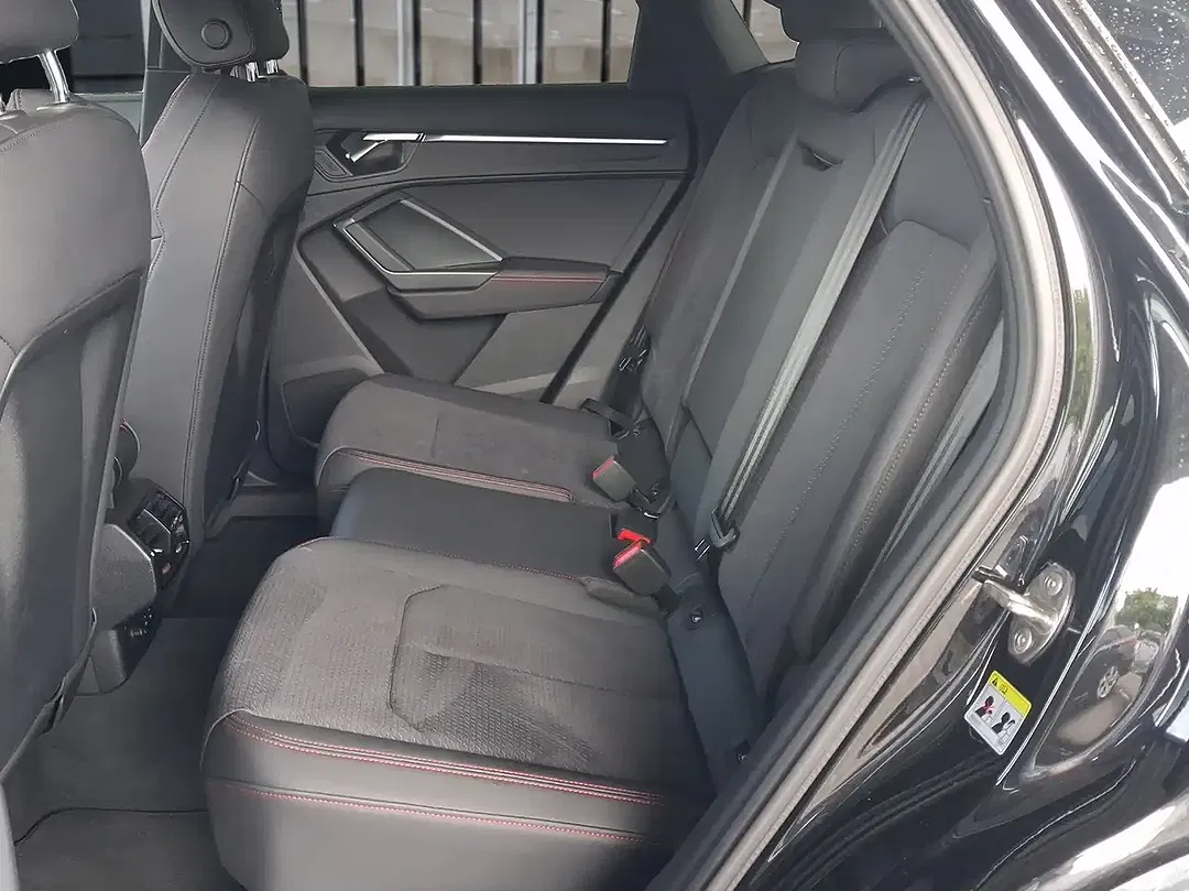 Audi Q3 - Thumbnail 6