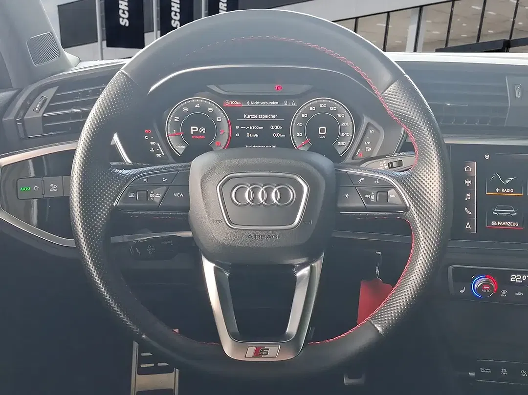 Audi Q3 - Thumbnail 8