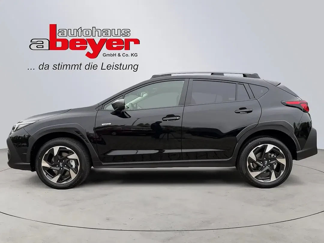 Subaru Crosstrek - Thumbnail 2