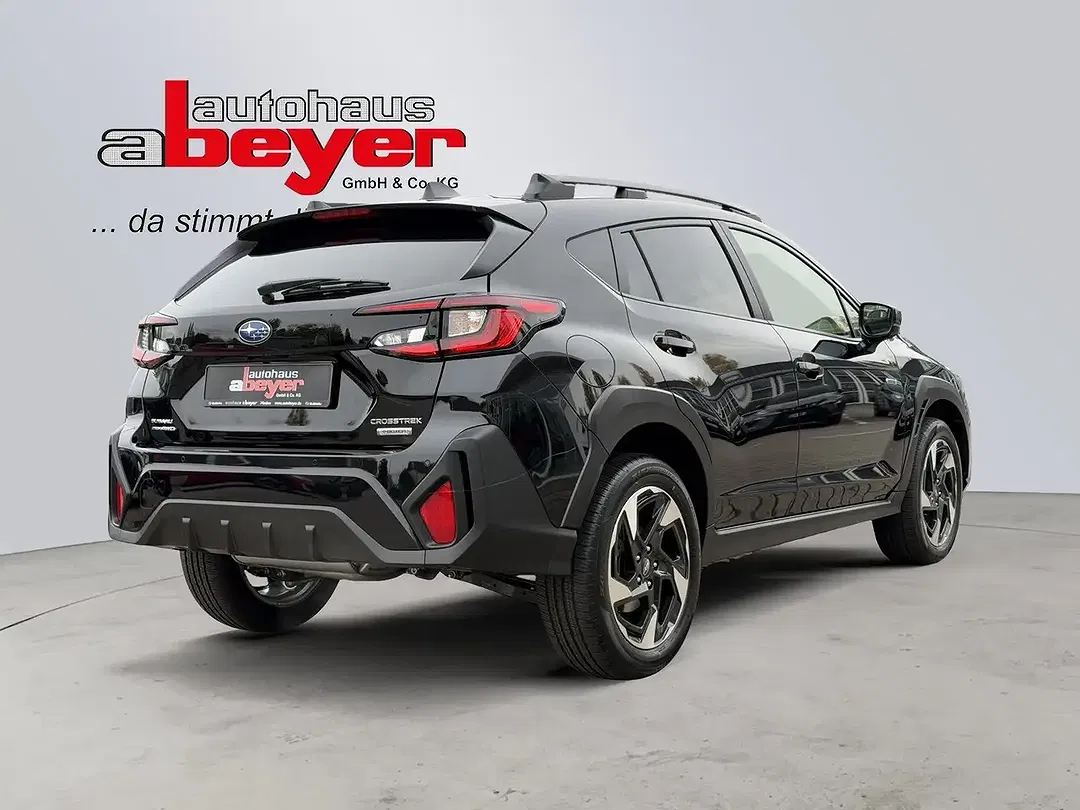 Subaru Crosstrek - Thumbnail 5
