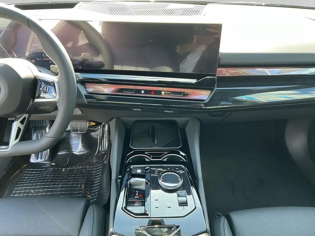 BMW 520 - Thumbnail 11
