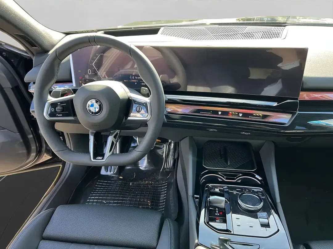 BMW 520 - Thumbnail 9