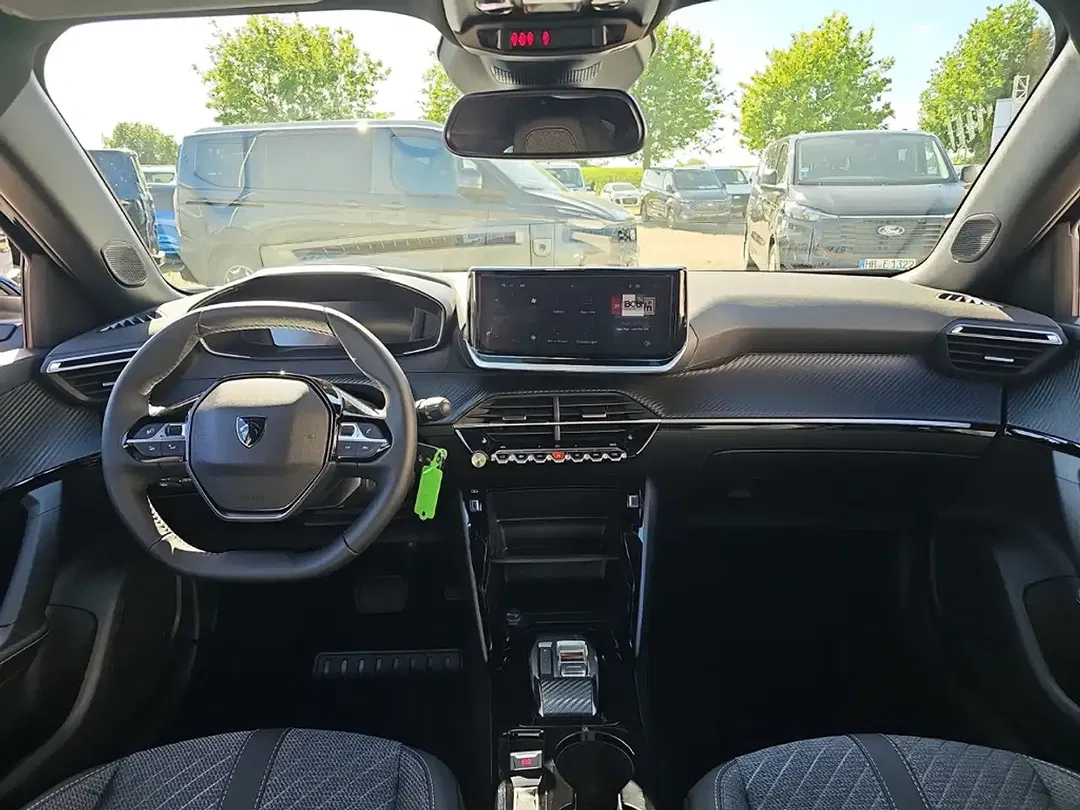 Peugeot 2008 - Thumbnail 11