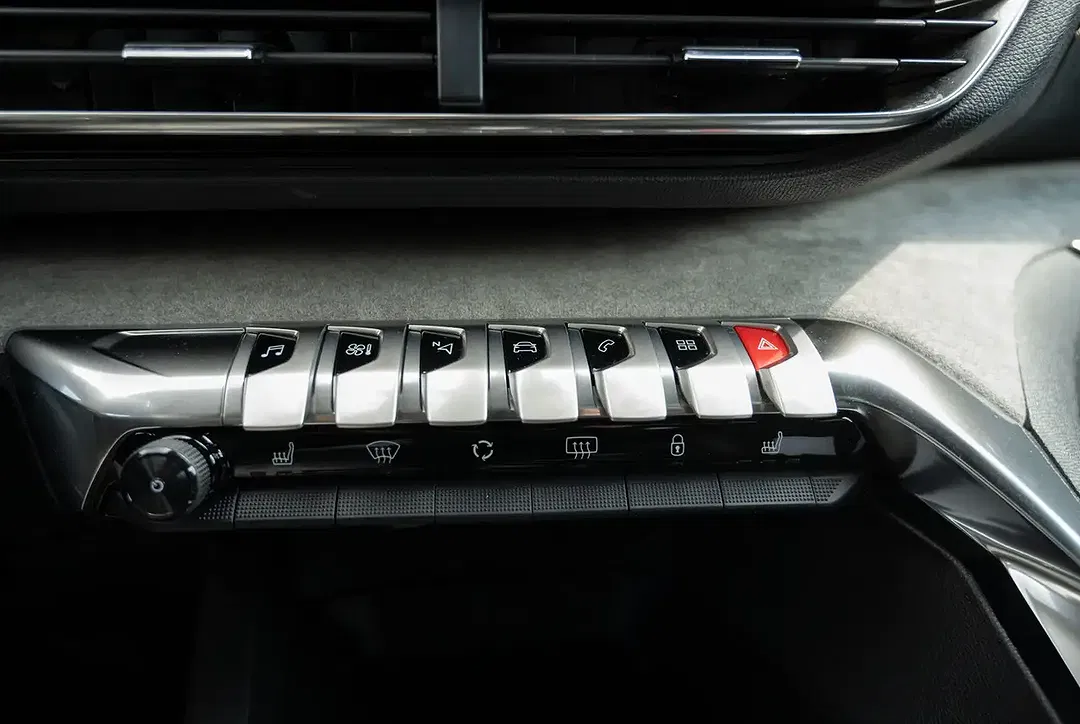 Peugeot 5008 - Thumbnail 10