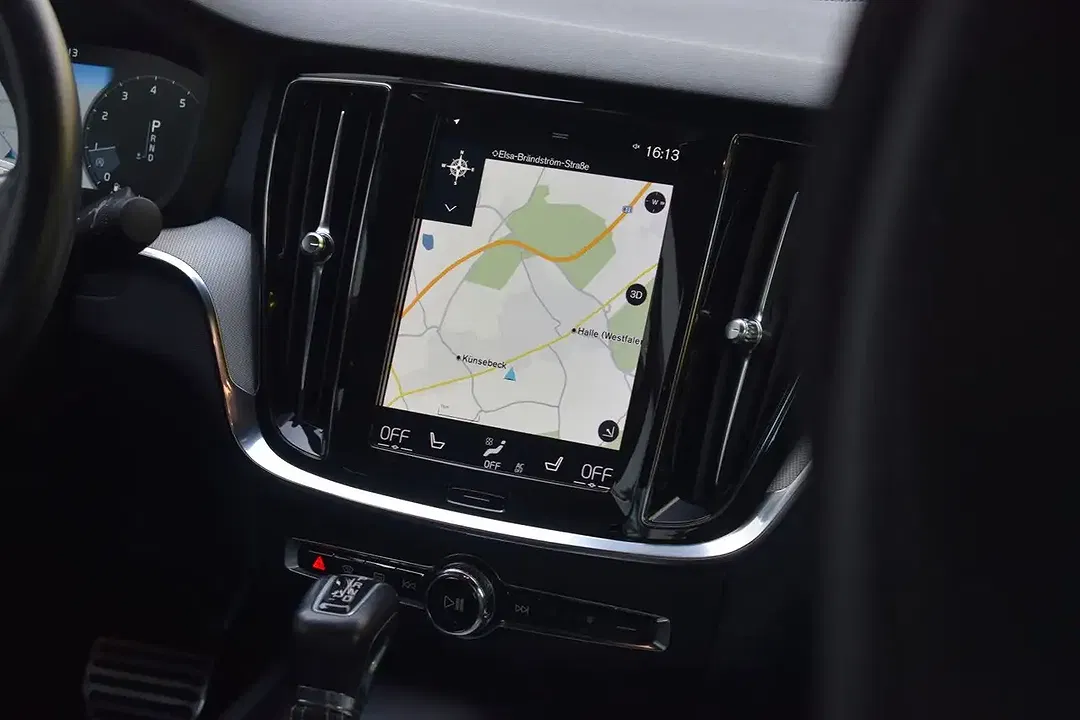 Volvo S60 - Thumbnail 7