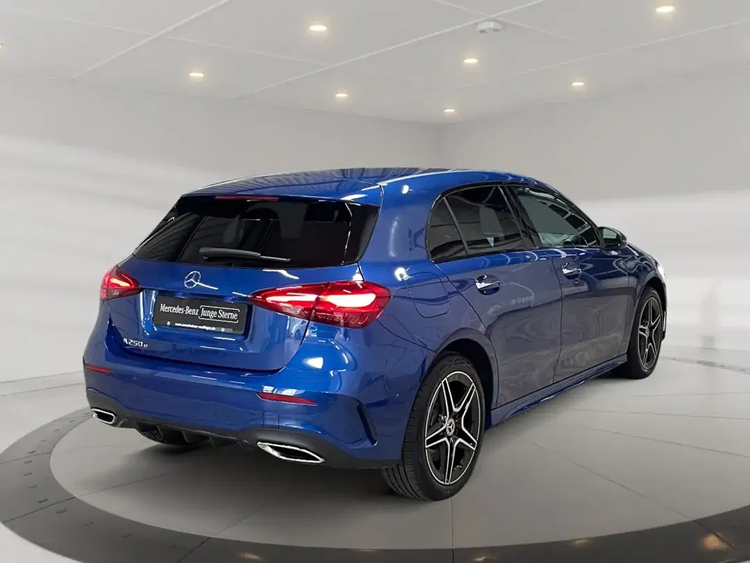 Mercedes-Benz A 250 - Thumbnail 2