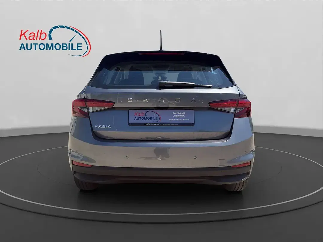Skoda Fabia - Thumbnail 4