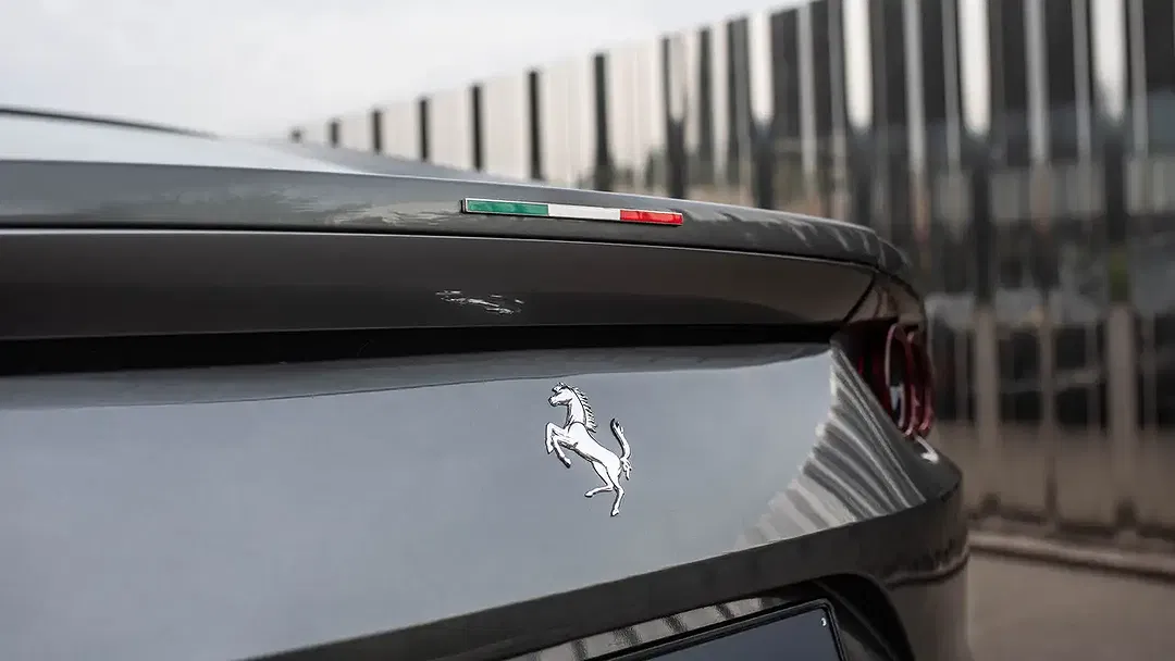 Ferrari 812 - Thumbnail 14