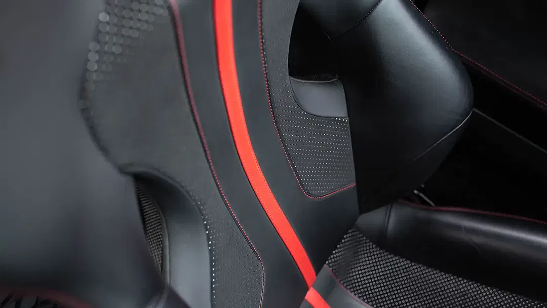 Ferrari 812 - Thumbnail 35