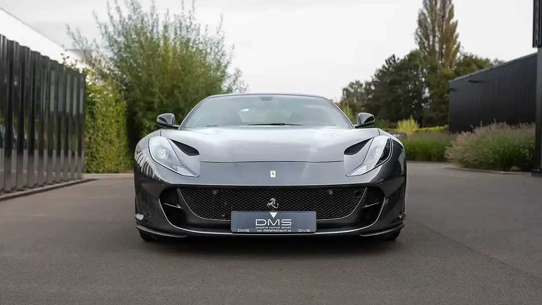 Ferrari 812 - Thumbnail 4