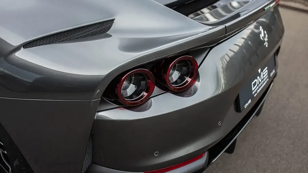 Ferrari 812 - Thumbnail 6